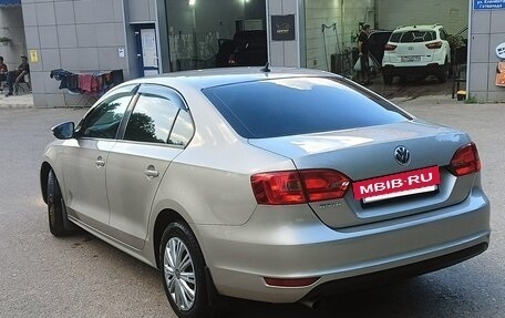 Volkswagen Jetta VI, 2013 год, 1 100 000 рублей, 3 фотография
