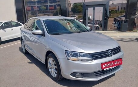 Volkswagen Jetta VI, 2013 год, 1 130 000 рублей, 3 фотография
