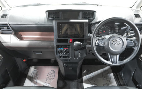 Toyota Roomy I, 2018 год, 1 049 000 рублей, 11 фотография