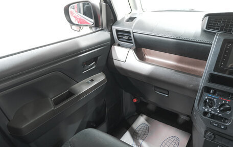Toyota Roomy I, 2018 год, 1 049 000 рублей, 12 фотография