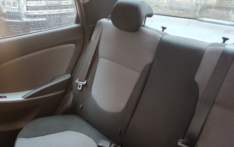 Hyundai Solaris II рестайлинг, 2013 год, 900 000 рублей, 9 фотография