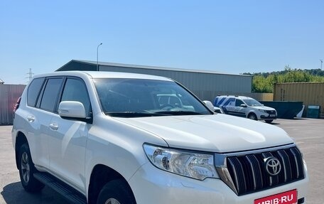 Toyota Land Cruiser Prado 150 рестайлинг 2, 2021 год, 5 200 000 рублей, 3 фотография