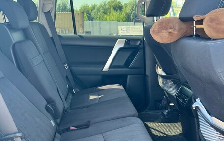 Toyota Land Cruiser Prado 150 рестайлинг 2, 2021 год, 5 200 000 рублей, 11 фотография