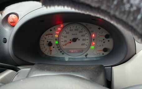 Nissan Tino, 2001 год, 300 000 рублей, 8 фотография
