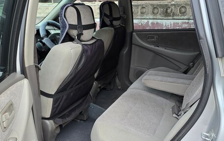 Nissan Tino, 2001 год, 300 000 рублей, 4 фотография