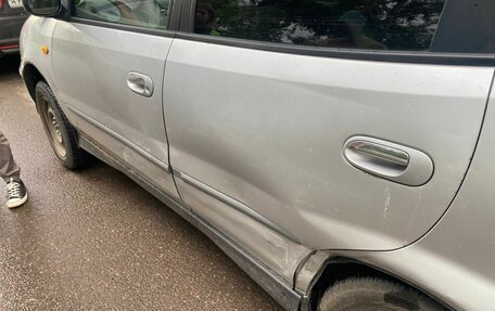 Nissan Tino, 2001 год, 300 000 рублей, 11 фотография