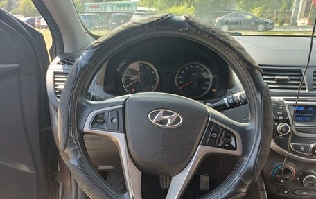 Hyundai Solaris II рестайлинг, 2014 год, 860 000 рублей, 7 фотография