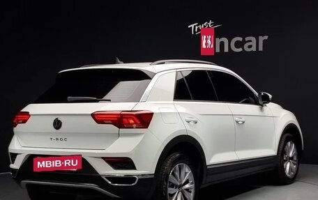 Volkswagen T-Roc I, 2021 год, 1 730 000 рублей, 2 фотография
