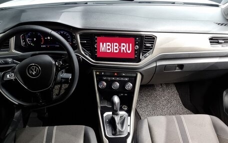 Volkswagen T-Roc I, 2021 год, 1 730 000 рублей, 8 фотография