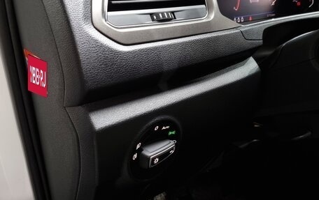 Volkswagen T-Roc I, 2021 год, 1 730 000 рублей, 20 фотография