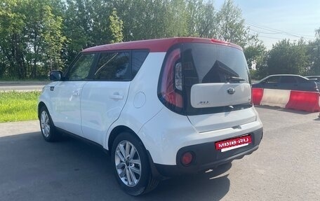 KIA Soul II рестайлинг, 2018 год, 1 340 000 рублей, 4 фотография