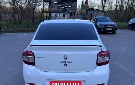 Renault Logan II, 2018 год, 560 000 рублей, 2 фотография