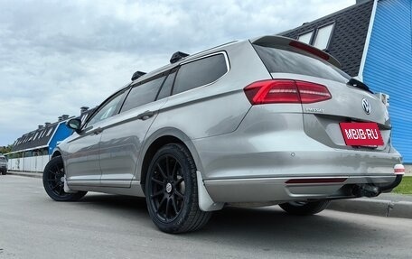 Volkswagen Passat B8 рестайлинг, 2017 год, 1 850 000 рублей, 2 фотография