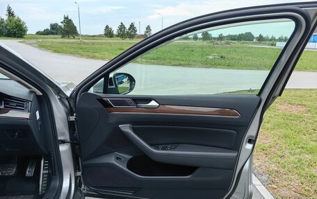 Volkswagen Passat B8 рестайлинг, 2017 год, 1 850 000 рублей, 14 фотография
