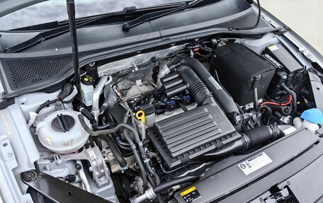 Volkswagen Passat B8 рестайлинг, 2017 год, 1 850 000 рублей, 26 фотография