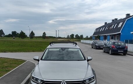 Volkswagen Passat B8 рестайлинг, 2017 год, 1 850 000 рублей, 10 фотография
