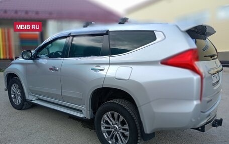 Mitsubishi Pajero Sport III рестайлинг, 2019 год, 3 600 000 рублей, 7 фотография