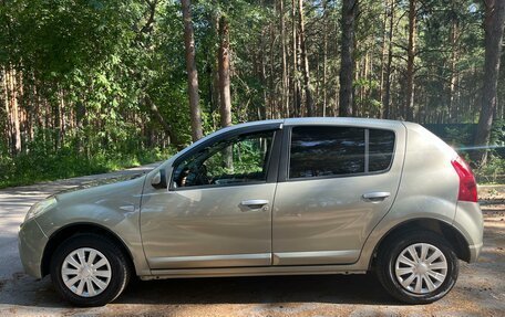 Renault Sandero I, 2012 год, 541 000 рублей, 2 фотография