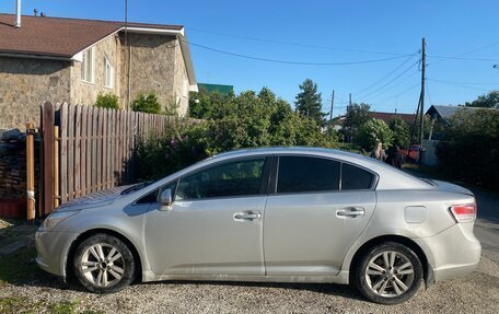 Toyota Avensis III рестайлинг, 2009 год, 800 000 рублей, 2 фотография