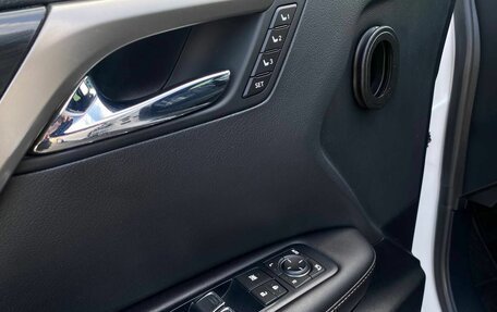 Lexus RX IV рестайлинг, 2017 год, 3 550 000 рублей, 12 фотография