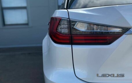 Lexus RX IV рестайлинг, 2017 год, 3 550 000 рублей, 26 фотография