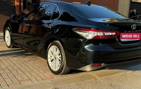Toyota Camry, 2020 год, 3 500 000 рублей, 7 фотография