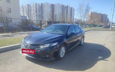 Toyota Camry, 2018 год, 2 222 000 рублей, 2 фотография