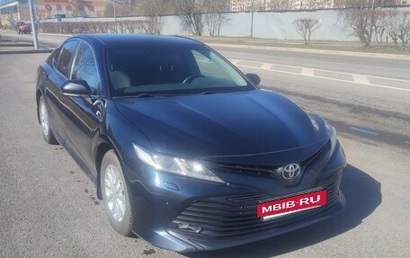 Toyota Camry, 2018 год, 2 222 000 рублей, 8 фотография