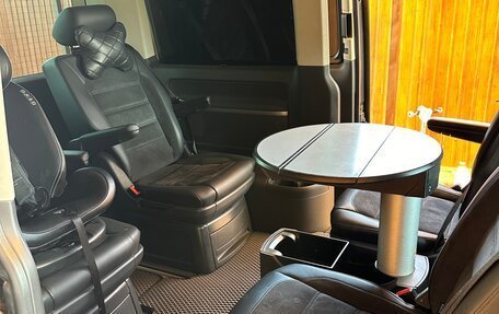 Volkswagen Multivan T6 рестайлинг, 2019 год, 4 300 000 рублей, 8 фотография