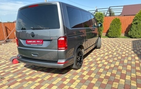 Volkswagen Multivan T6 рестайлинг, 2019 год, 4 300 000 рублей, 5 фотография