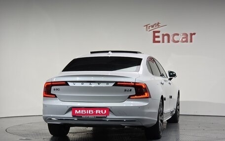Volvo S90 II рестайлинг, 2022 год, 3 890 080 рублей, 13 фотография