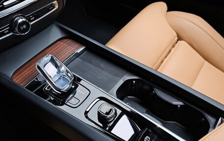 Volvo S60 III, 2022 год, 3 470 080 рублей, 8 фотография