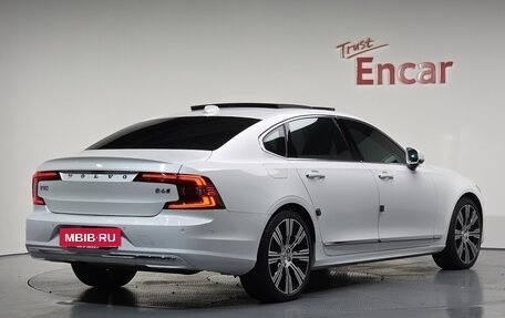 Volvo S90 II рестайлинг, 2022 год, 3 890 080 рублей, 16 фотография