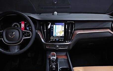 Volvo S60 III, 2022 год, 3 470 080 рублей, 3 фотография
