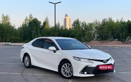 Toyota Camry, 2021 год, 2 685 000 рублей, 3 фотография