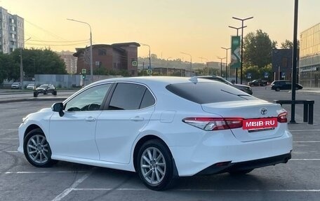 Toyota Camry, 2021 год, 2 685 000 рублей, 6 фотография