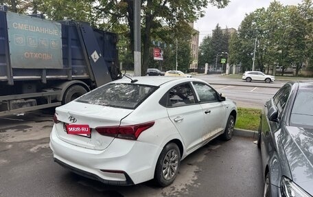 Hyundai Solaris II рестайлинг, 2017 год, 375 000 рублей, 3 фотография