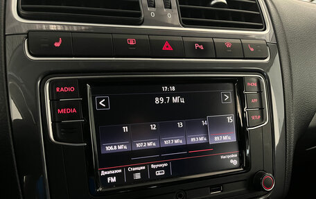 Volkswagen Polo VI (EU Market), 2018 год, 1 124 000 рублей, 13 фотография
