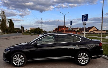 Volkswagen Passat B8 рестайлинг, 2018 год, 2 000 000 рублей, 2 фотография