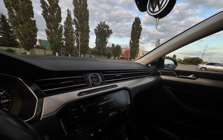 Volkswagen Passat B8 рестайлинг, 2018 год, 2 000 000 рублей, 16 фотография