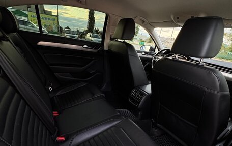 Volkswagen Passat B8 рестайлинг, 2018 год, 2 000 000 рублей, 24 фотография