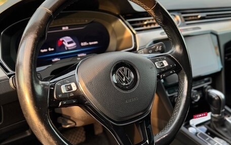 Volkswagen Passat B8 рестайлинг, 2018 год, 2 000 000 рублей, 36 фотография