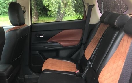 Mitsubishi Outlander III рестайлинг 3, 2012 год, 1 550 000 рублей, 13 фотография