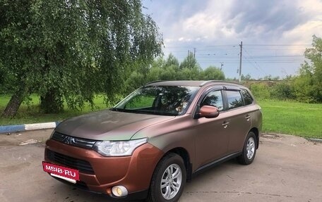 Mitsubishi Outlander III рестайлинг 3, 2012 год, 1 550 000 рублей, 2 фотография