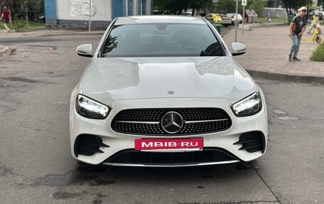 Mercedes-Benz E-Класс, 2020 год, 4 600 000 рублей, 5 фотография