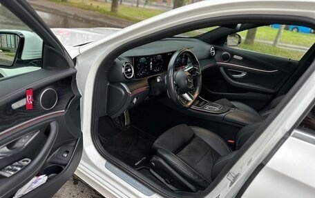 Mercedes-Benz E-Класс, 2020 год, 4 600 000 рублей, 10 фотография