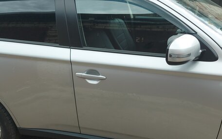 Mitsubishi Outlander III рестайлинг 3, 2014 год, 1 490 000 рублей, 6 фотография