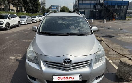 Toyota Verso I, 2011 год, 1 300 000 рублей, 10 фотография