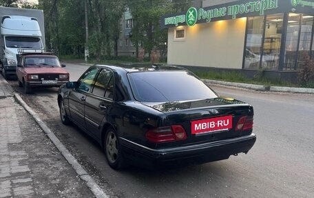 Mercedes-Benz E-Класс, 1999 год, 250 000 рублей, 6 фотография