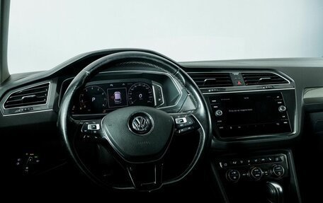 Volkswagen Tiguan II, 2019 год, 2 225 000 рублей, 6 фотография